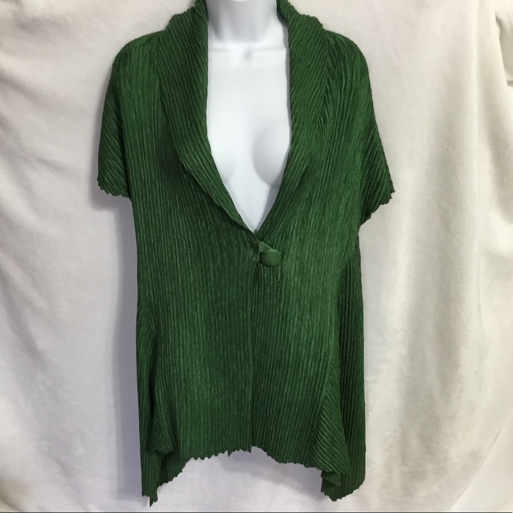 Caelian Vest fits S/M/L